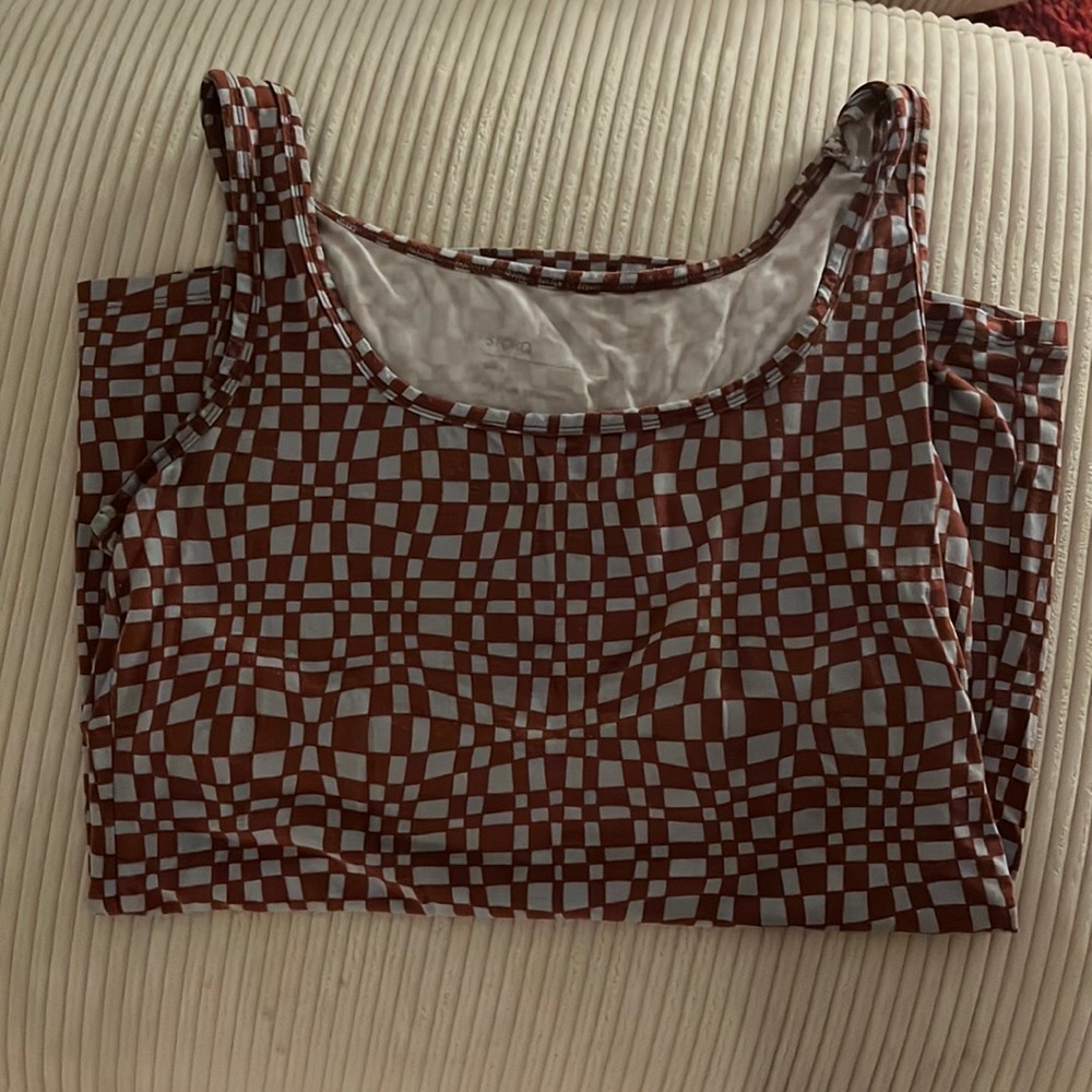 Store size 3 maternity tank